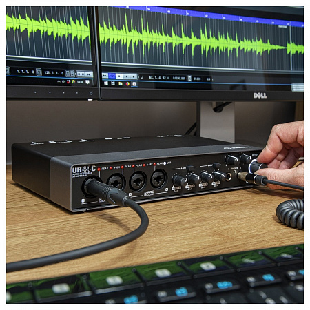 STEINBERG UR44C USB аудиоинтерфейс